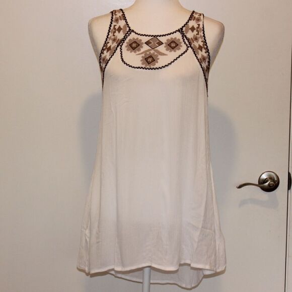 NWT Area  Starts White Embroidered Tank Dress  Women Size M Medium - Picture 4 of 14